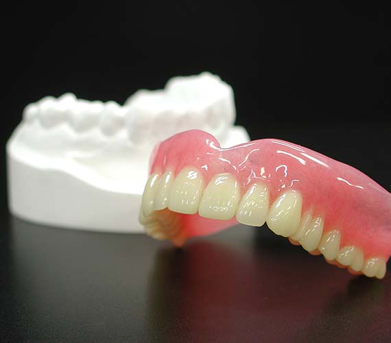 入れ歯（義歯）